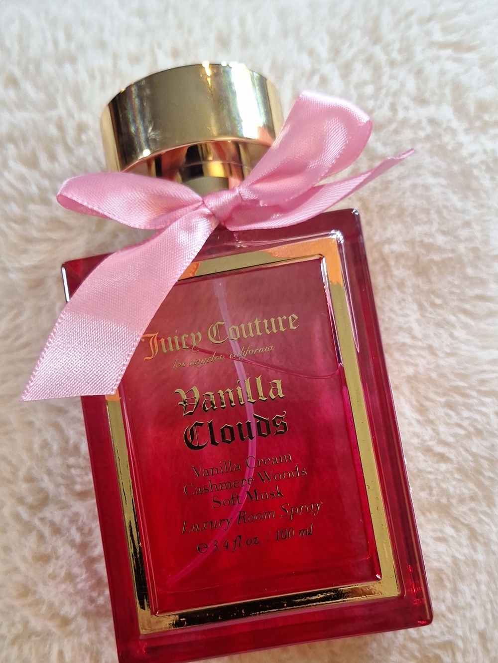 Juicy Couture Pink & Gold Vanilla Clouds Room Spray Bottle. 3.4 Fl.oz.